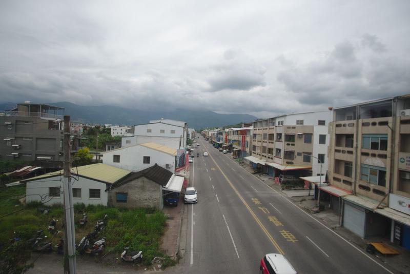 Train views on our way from Koahsiung to Hualien, Taiwan