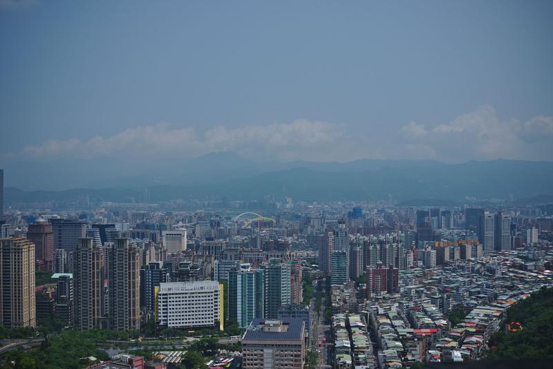 Taipei skyline as viewed from Elephant mountain