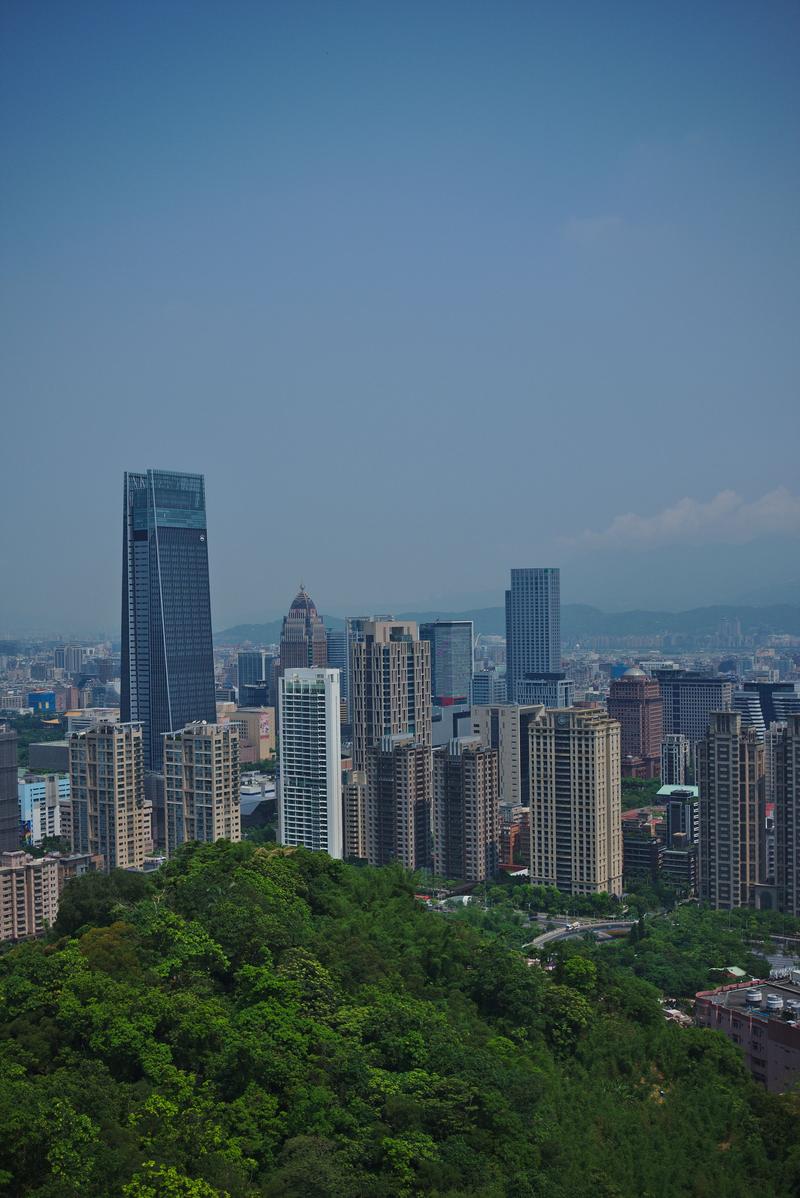 Taipei skyline as viewed from Elephant mountain