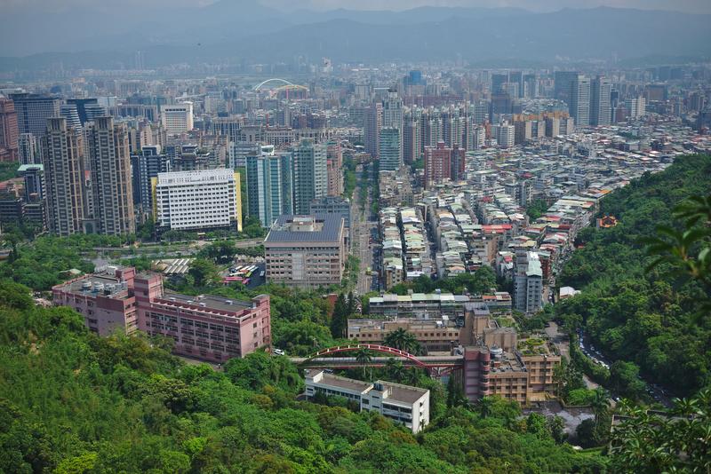 Taipei skyline as viewed from Elephant mountain