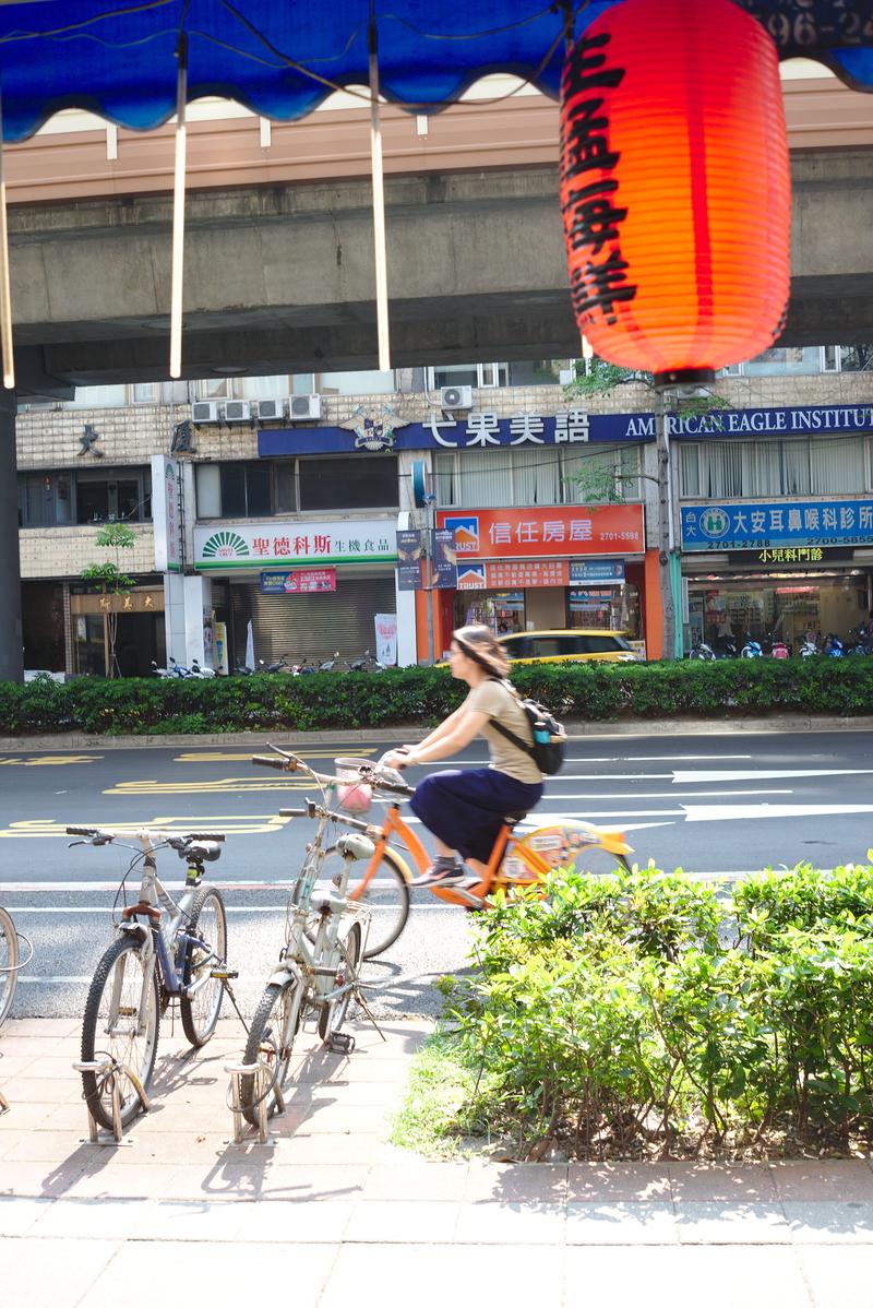 Street views: motorist & lantern – Taipei, Taiwan