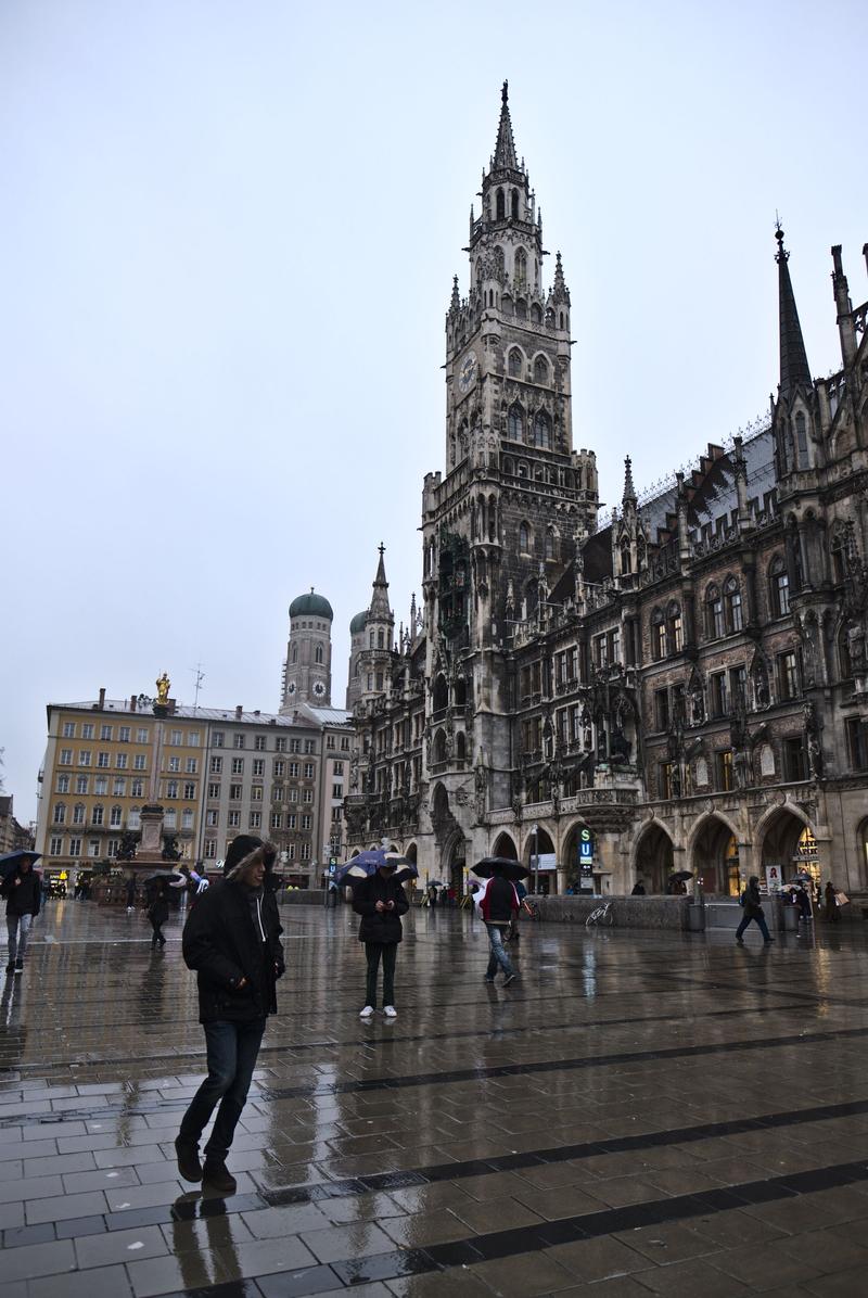 Rathaus-Glockenspiel in Marienplatz, Munich, Germany