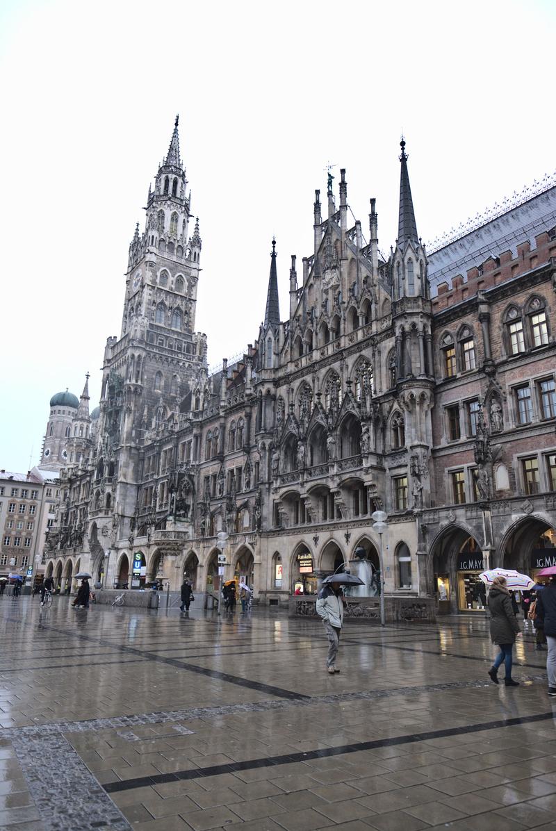 Rathaus-Glockenspiel in Marienplatz, Munich, Germany